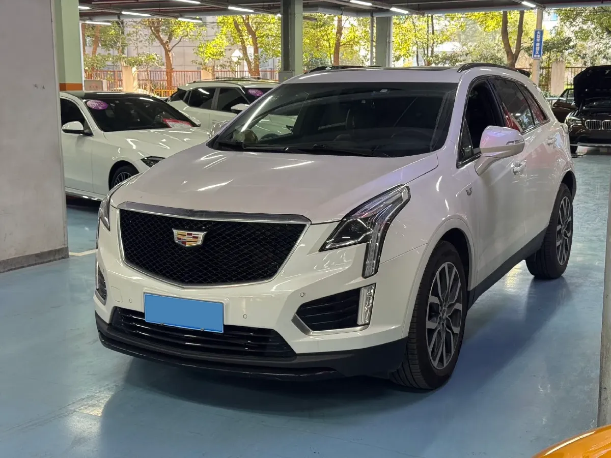 2022 Cadillac XT5 2.0T 237HP L4 9AT,autocango,china used car exporter,china ev exporter,chinese used car exporter,chinese used ev exporter