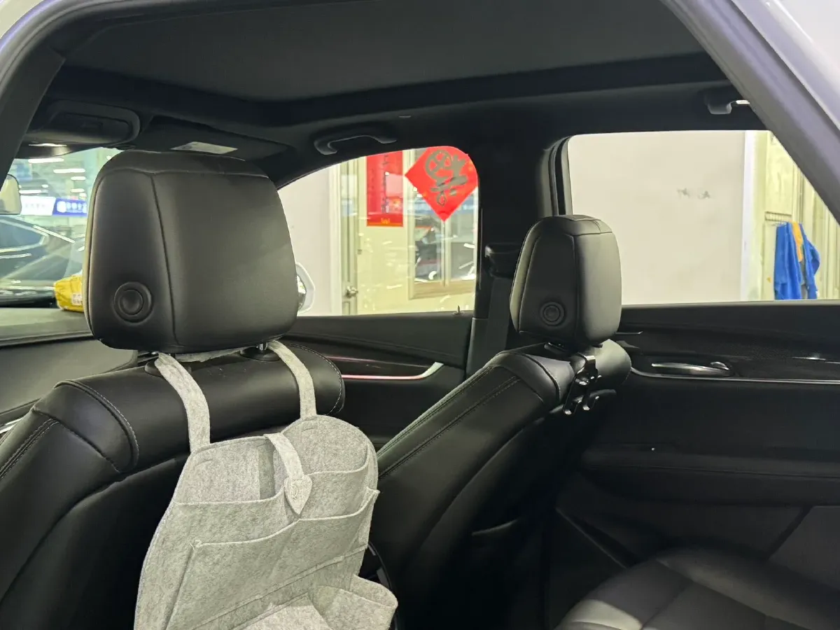 2022 Cadillac XT5 2.0T 237HP L4 9AT,autocango,china used car exporter,china ev exporter,chinese used car exporter,chinese used ev exporter