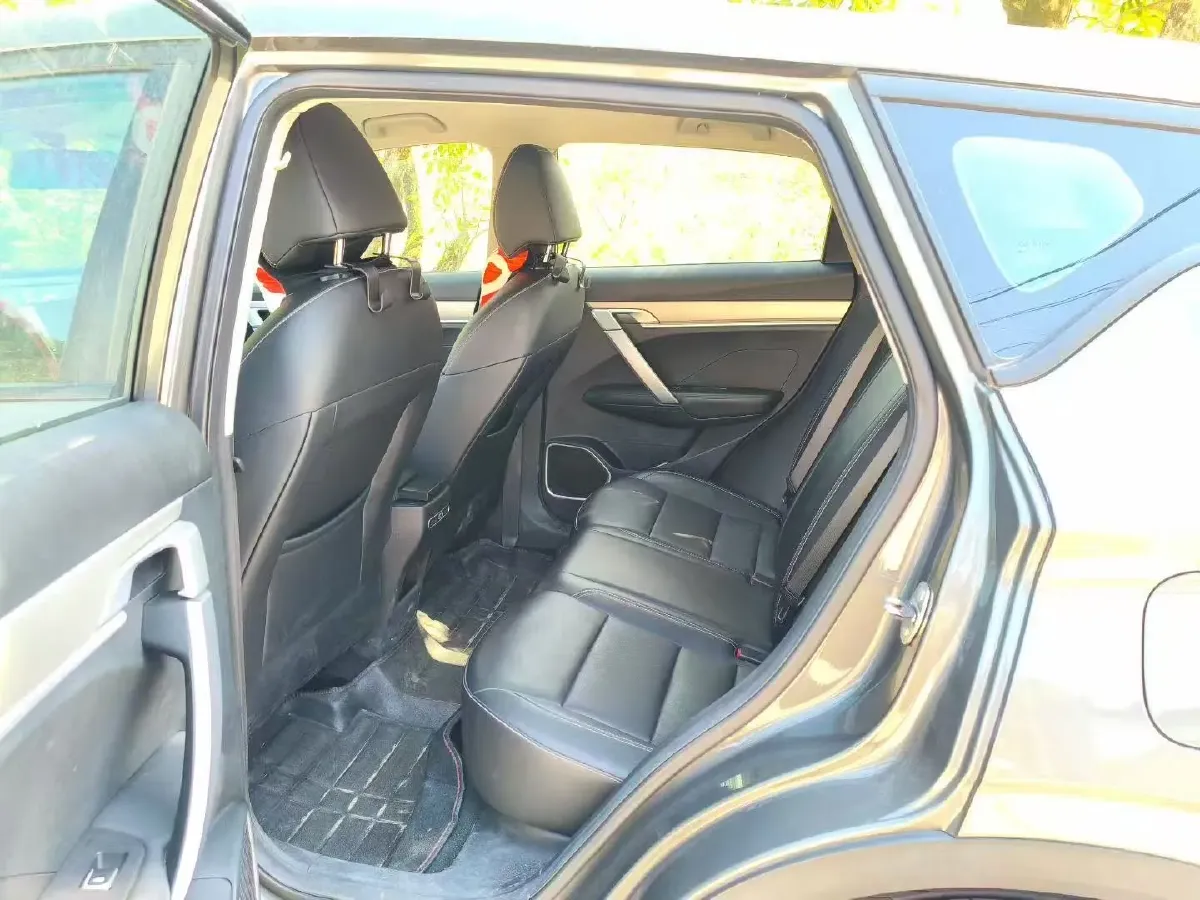 2025 Geely Coolray 1.5L 126HP L4 CVT,autocango,china used car exporter,china ev exporter,chinese used car exporter,chinese used ev exporter