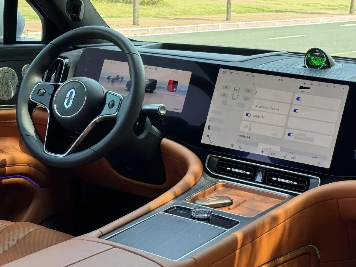 2024 AITO AITO M9 1.5T 152HP L4 REEV 42KWH,autocango,china used car exporter,china ev exporter,chinese used car exporter,chinese used ev exporter