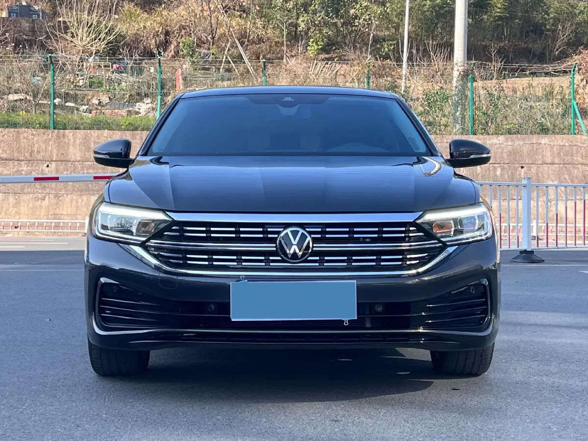 2024 Volkswagen Sagitar 1.5T 160HP L4 7DCT,autocango,china used car exporter,china ev exporter,chinese used car exporter,chinese used ev exporter