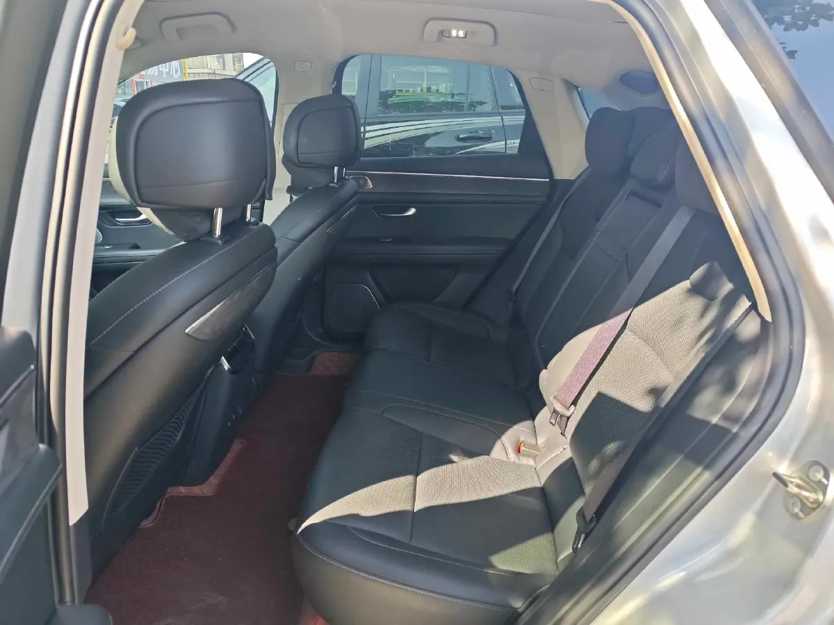 2022 JMC YuHu 7 2.0T 141HP L4 8AT,autocango,china used car exporter,china ev exporter,chinese used car exporter,chinese used ev exporter