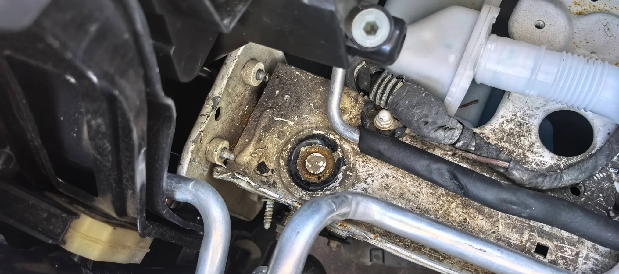 2018 Landwind XiaoYao 1.5T 163HP L4 CVT,autocango,china used car exporter,china ev exporter,chinese used car exporter,chinese used ev exporter