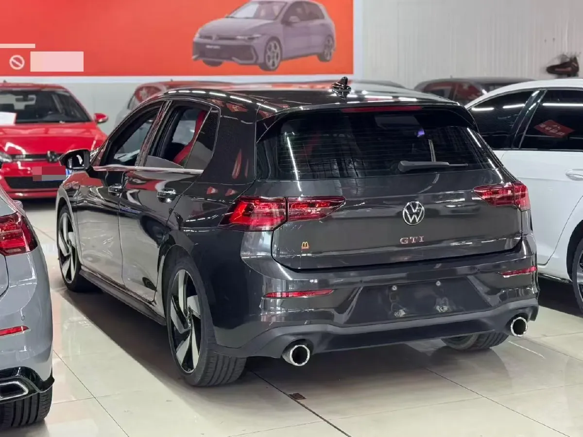 2021 Volkswagen GolfGTI 2.0T 220HP L4 7DCT,autocango,china used car exporter,china ev exporter,chinese used car exporter,chinese used ev exporter