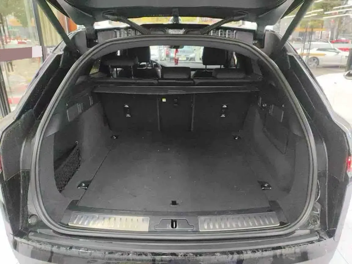 2024 Land Rover Range Rover Velar 2.0T 250HP L4 8AT,autocango,china used car exporter,china ev exporter,chinese used car exporter,chinese used ev exporter