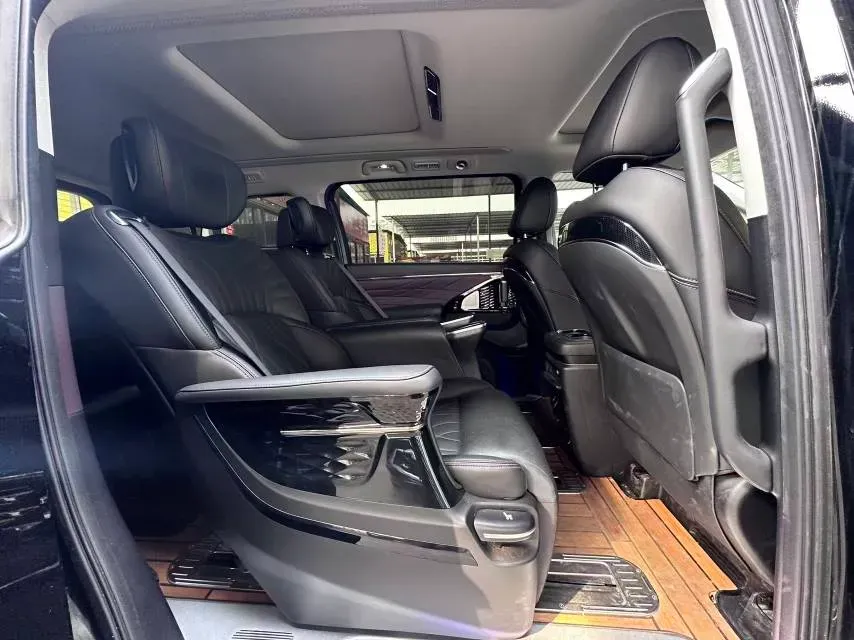 2024 GAC Trumpchi M8 2.0T 252HP L4 8AT,autocango,china used car exporter,china ev exporter,chinese used car exporter,chinese used ev exporter