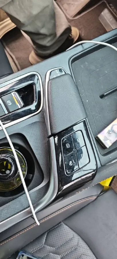 2022 ChangAn UNI-T 1.5T 188HP L4 7DCT,autocango,china used car exporter,china ev exporter,chinese used car exporter,chinese used ev exporter