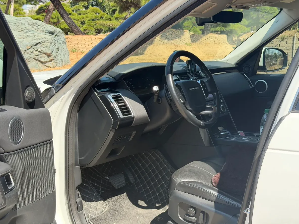 2020 Land Rover Discovery 3.0T 340HP V6 8AT,autocango,china used car exporter,china ev exporter,chinese used car exporter,chinese used ev exporter