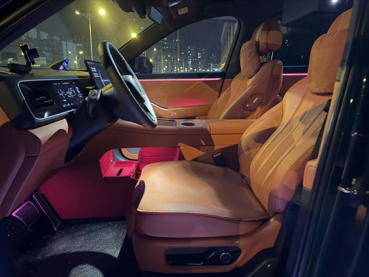 2026 AITO AITO M7 REEV 160HP REEV,autocango,china used car exporter,china ev exporter,chinese used car exporter,chinese used ev exporter