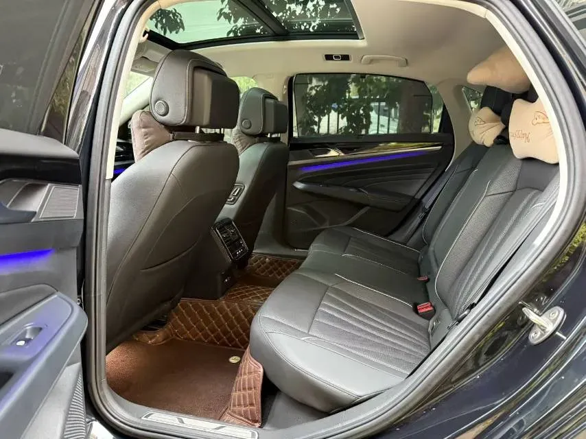 2024 Volkswagen Passat 2.0T 220HP L4 7DCT,autocango,china used car exporter,china ev exporter,chinese used car exporter,chinese used ev exporter