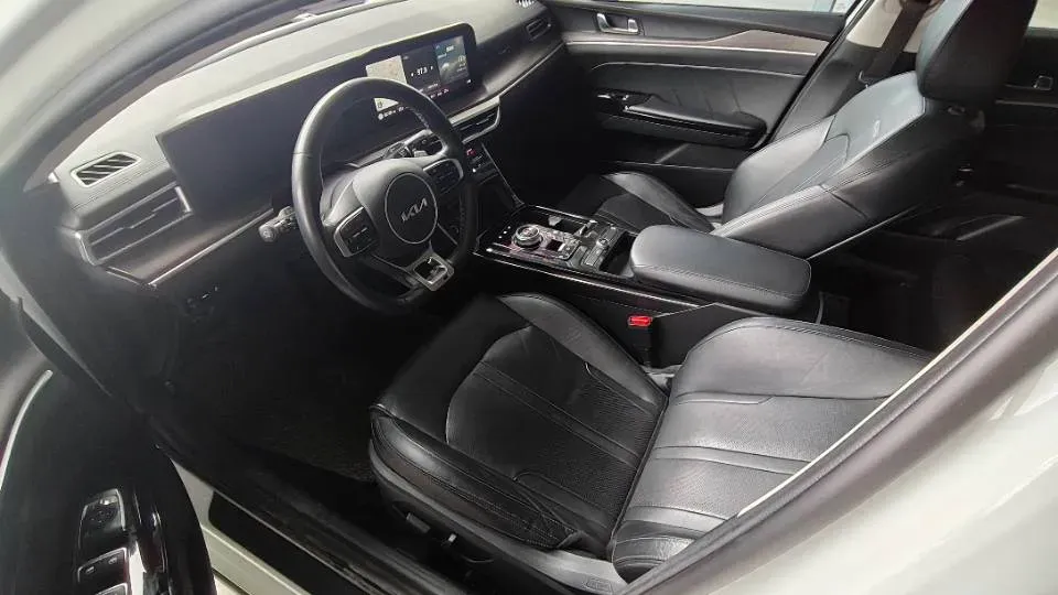 2021 Toyota Camry 2.0L 178HP L4 CVT,autocango,china used car exporter,china ev exporter,chinese used car exporter,chinese used ev exporter