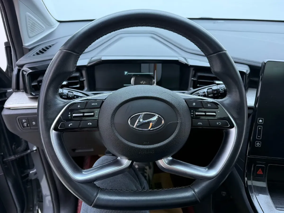 2021 Hyundai Custo 1.5T 170HP L4 8AT,autocango,china used car exporter,china ev exporter,chinese used car exporter,chinese used ev exporter