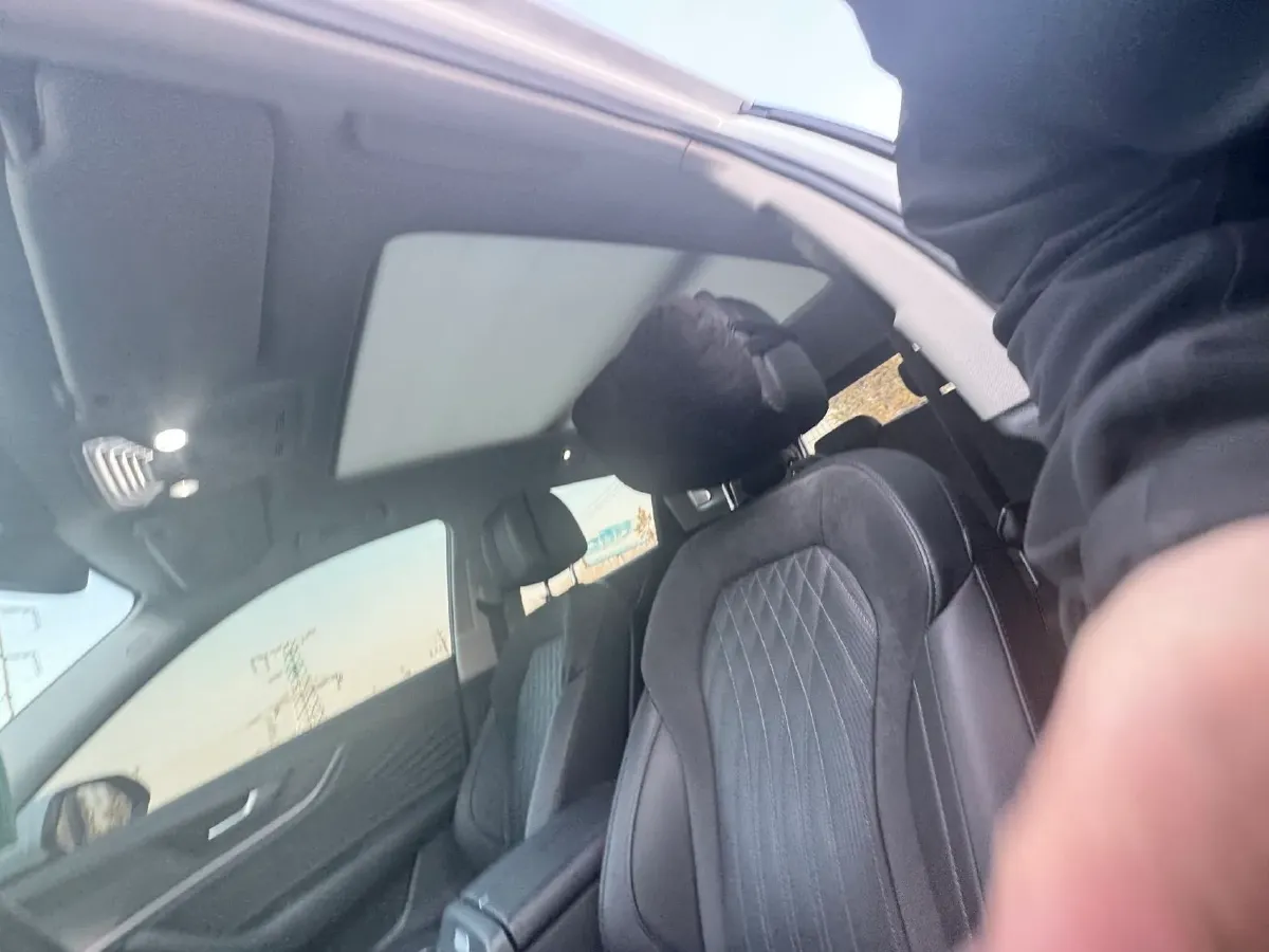 2023 HongQi HS5 2.0T 252HP L4 8AT,autocango,china used car exporter,china ev exporter,chinese used car exporter,chinese used ev exporter