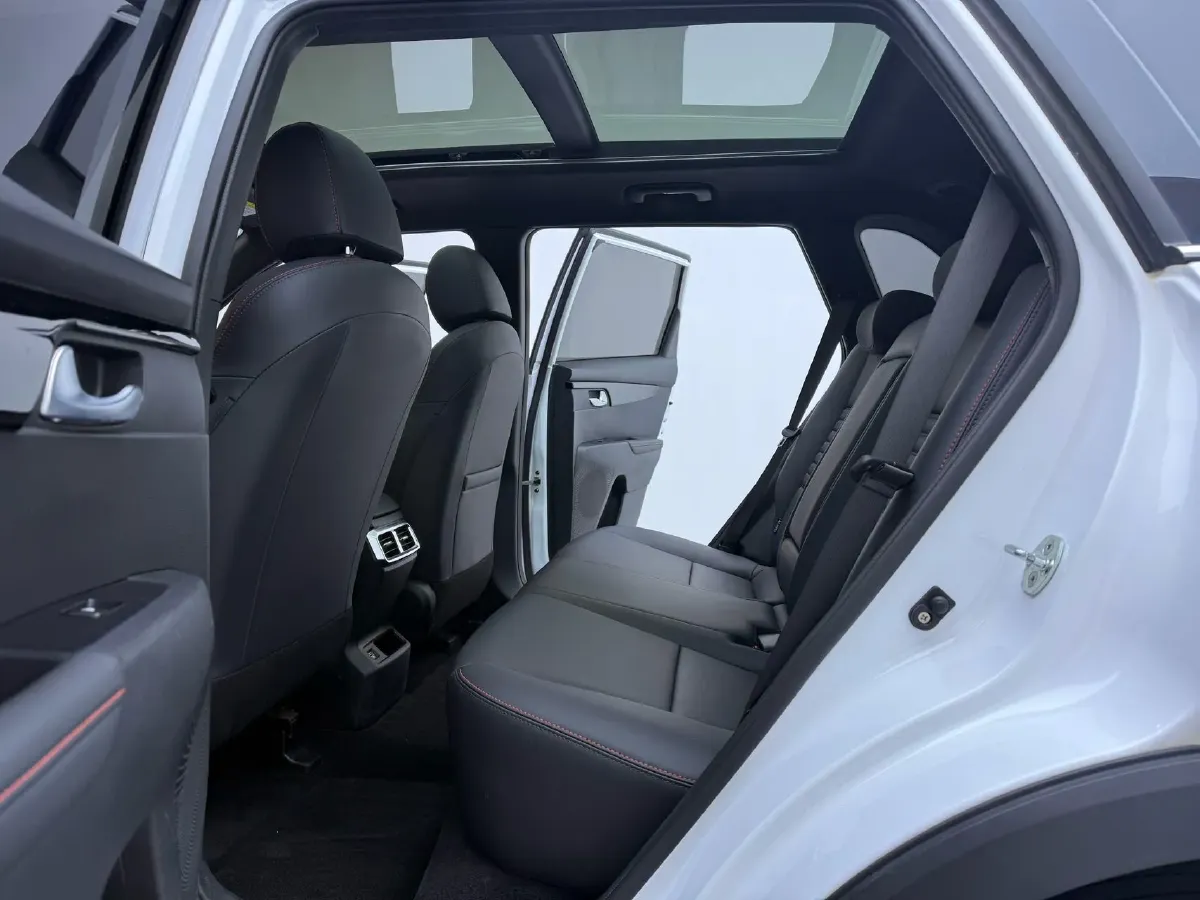 2021 Kia Sportage R 1.5T 200HP L4 7DCT,autocango,china used car exporter,china ev exporter,chinese used car exporter,chinese used ev exporter