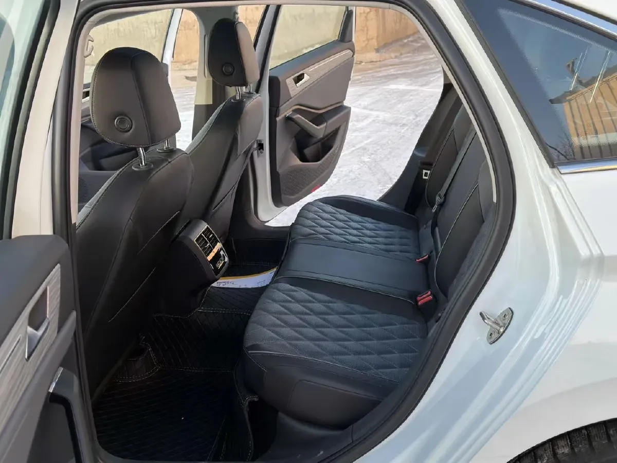 2025 Volkswagen Sagitar 1.5T 160HP L4 7DCT,autocango,china used car exporter,china ev exporter,chinese used car exporter,chinese used ev exporter