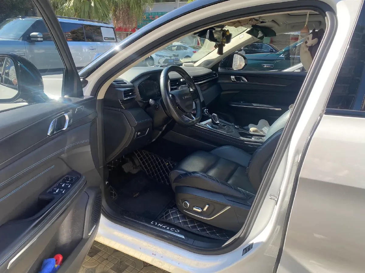 2020 LYNK&CO 05 2.0T 254HP L4 8AT,autocango,china used car exporter,china ev exporter,chinese used car exporter,chinese used ev exporter