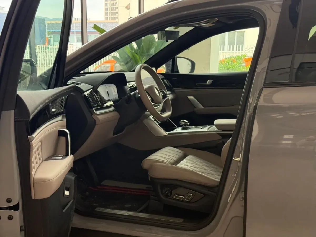 2025 BYD Tang 1.5T 156HP L4 E-CVT PHEV 21.504KWH,autocango,china used car exporter,china ev exporter,chinese used car exporter,chinese used ev exporter