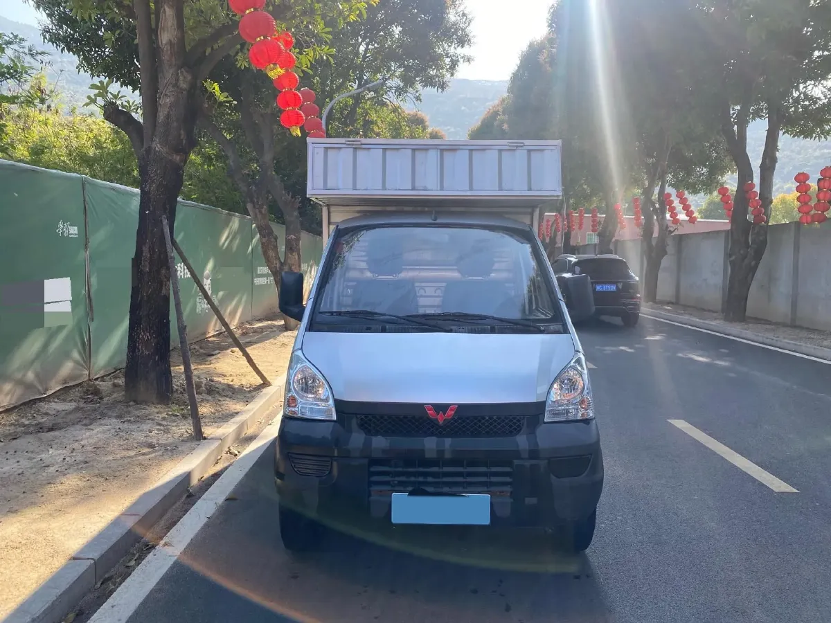 2020 WuLing RongGuang Mini Truck 1.5L 99HP L4 5MT,autocango,china used car exporter,china ev exporter,chinese used car exporter,chinese used ev exporter