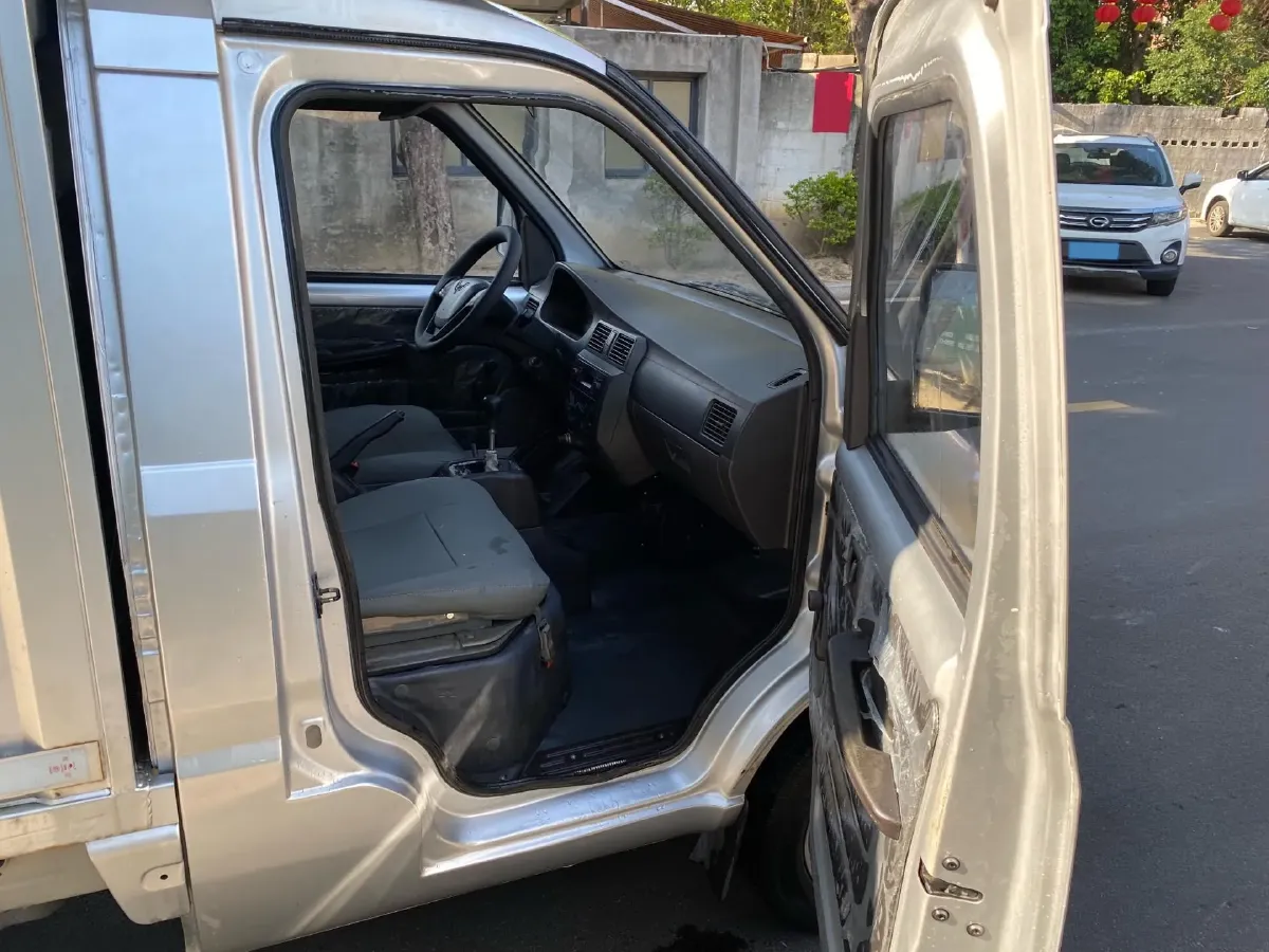 2020 WuLing RongGuang Mini Truck 1.5L 99HP L4 5MT,autocango,china used car exporter,china ev exporter,chinese used car exporter,chinese used ev exporter