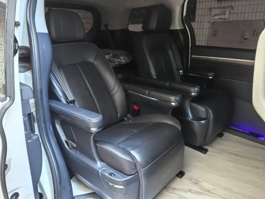 2021 GAC Trumpchi M8 2.0T 252HP L4 8AT,autocango,china used car exporter,china ev exporter,chinese used car exporter,chinese used ev exporter