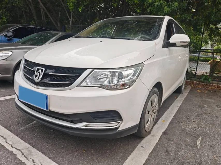 2016 BaoJun 730 1.5L 112HP L4 5MT,autocango,china used car exporter,china ev exporter,chinese used car exporter,chinese used ev exporter