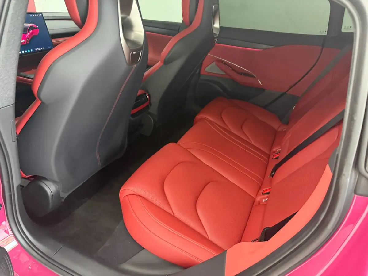 2024 MI SU7 BEV 73.6KWH,autocango,china used car exporter,china ev exporter,chinese used car exporter,chinese used ev exporter