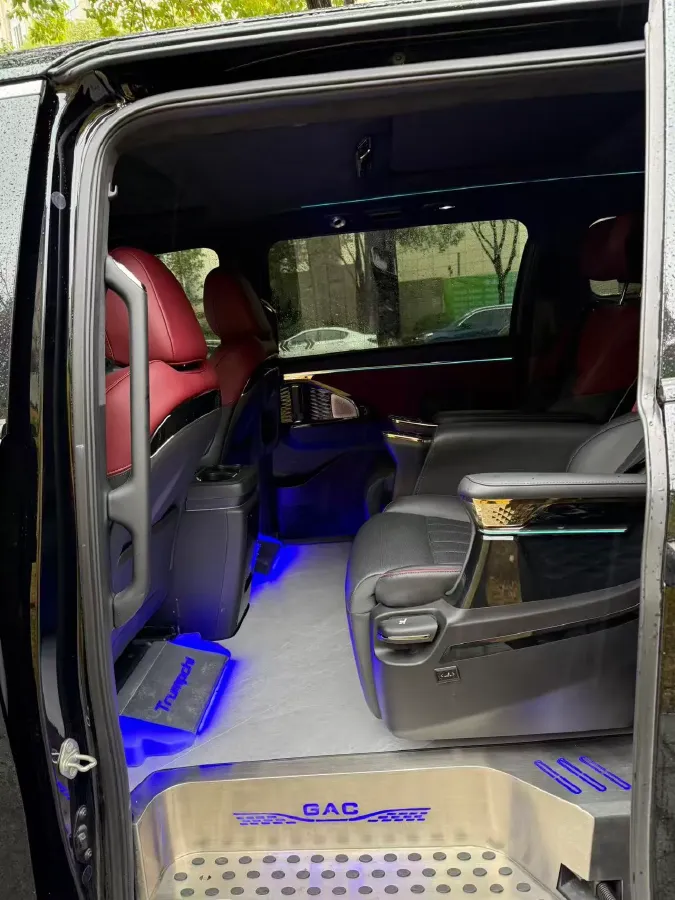 2024 GAC Trumpchi M8 2.0T 252HP L4 8AT,autocango,china used car exporter,china ev exporter,chinese used car exporter,chinese used ev exporter