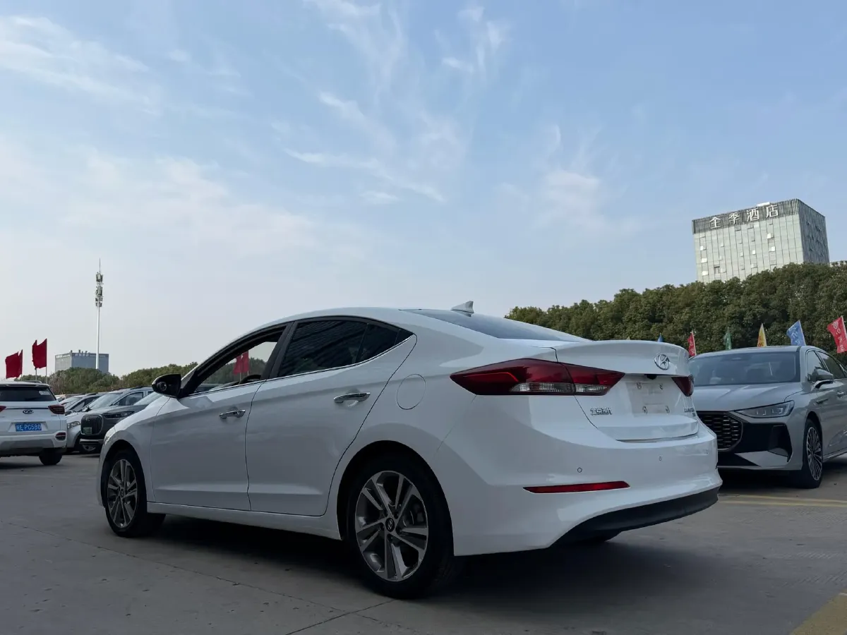 2016 Hyundai Elantra 1.6L 130HP L4 6AT,autocango,china used car exporter,china ev exporter,chinese used car exporter,chinese used ev exporter