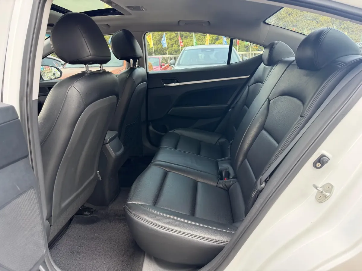 2016 Hyundai Elantra 1.6L 130HP L4 6AT,autocango,china used car exporter,china ev exporter,chinese used car exporter,chinese used ev exporter