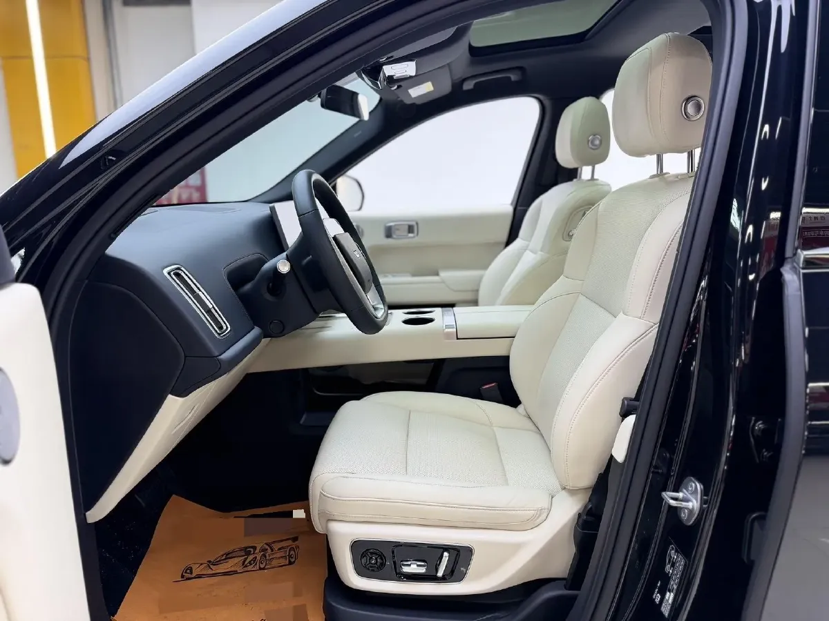 2023 Li L8 Range Extended 154HP REEV 40.9KWH,autocango,china used car exporter,china ev exporter,chinese used car exporter,chinese used ev exporter