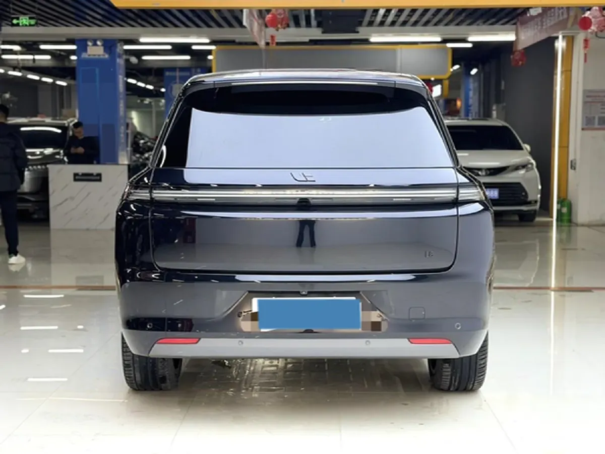2023 Li L8 Range Extended 154HP REEV 40.9KWH,autocango,china used car exporter,china ev exporter,chinese used car exporter,chinese used ev exporter