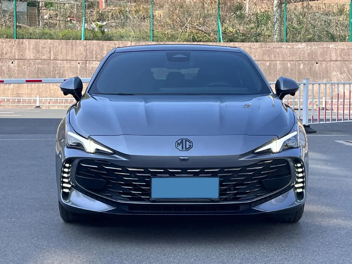 2023 MG 7 2.0T 261HP L4 9AT,autocango,china used car exporter,china ev exporter,chinese used car exporter,chinese used ev exporter