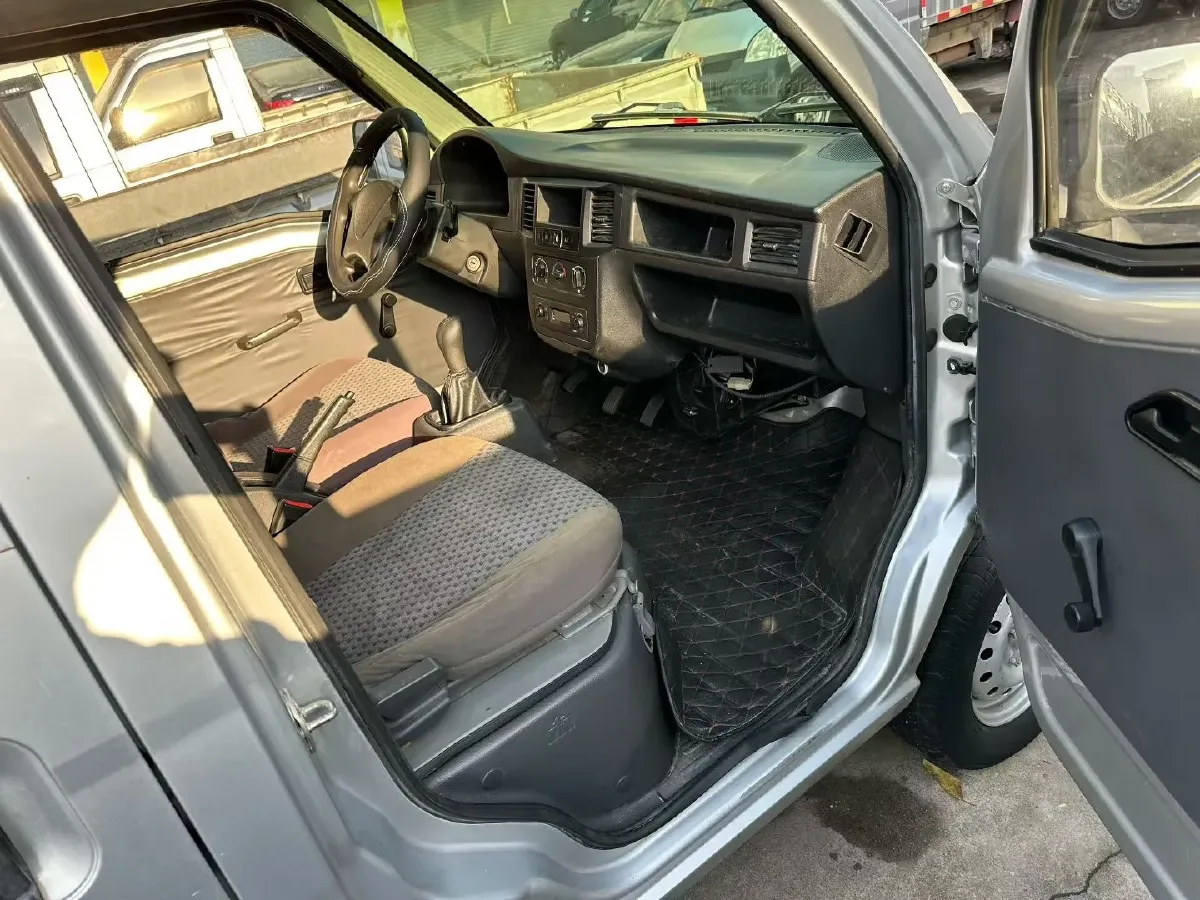 2020 WuLing ZhiGuang 1.2L 76HP L4 5MT,autocango,china used car exporter,china ev exporter,chinese used car exporter,chinese used ev exporter