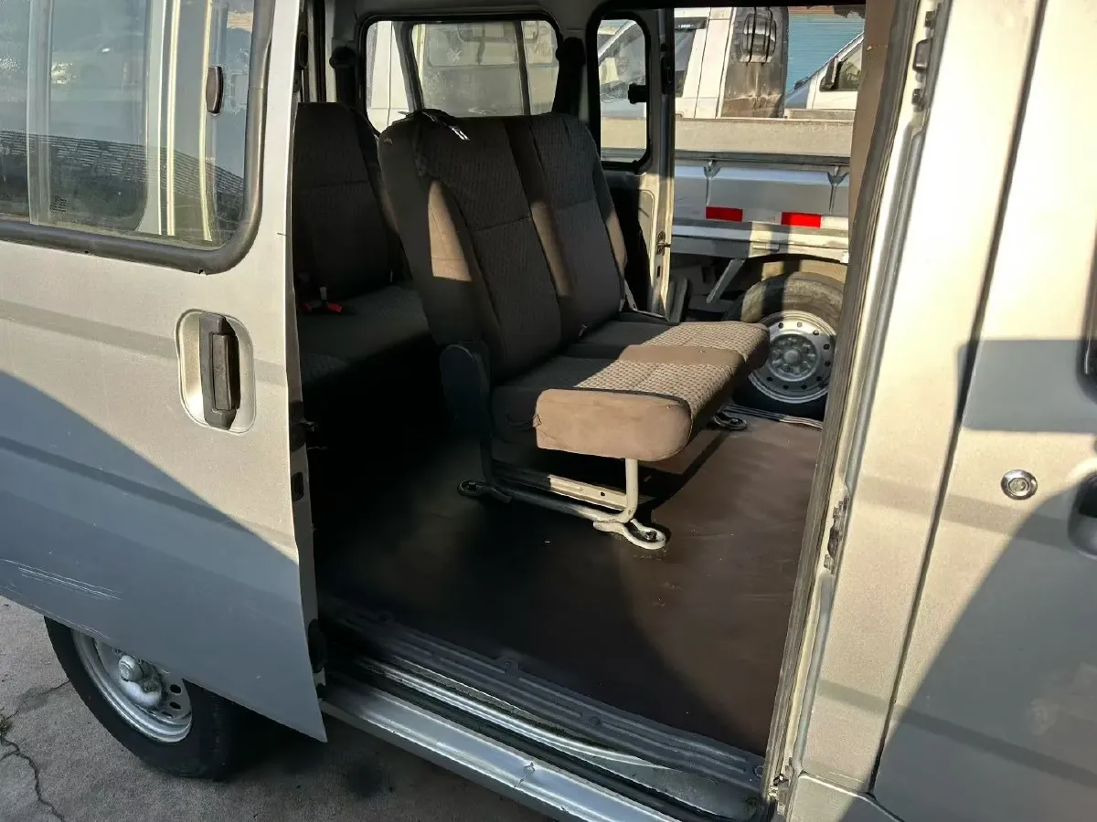 2020 WuLing ZhiGuang 1.2L 76HP L4 5MT,autocango,china used car exporter,china ev exporter,chinese used car exporter,chinese used ev exporter