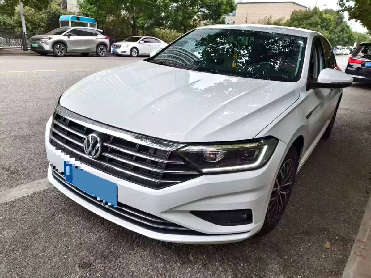 2019 Jeep Renegade 1.3T 173HP L4 7DCT,autocango,china used car exporter,china ev exporter,chinese used car exporter,chinese used ev exporter