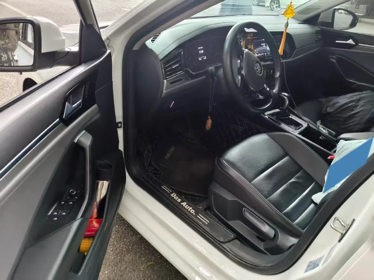 2019 Jeep Renegade 1.3T 173HP L4 7DCT,autocango,china used car exporter,china ev exporter,chinese used car exporter,chinese used ev exporter