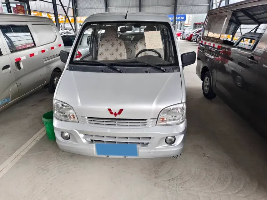 2020 WuLing ZhiGuang 1.2L 76HP L4 5MT,autocango,china used car exporter,china ev exporter,chinese used car exporter,chinese used ev exporter