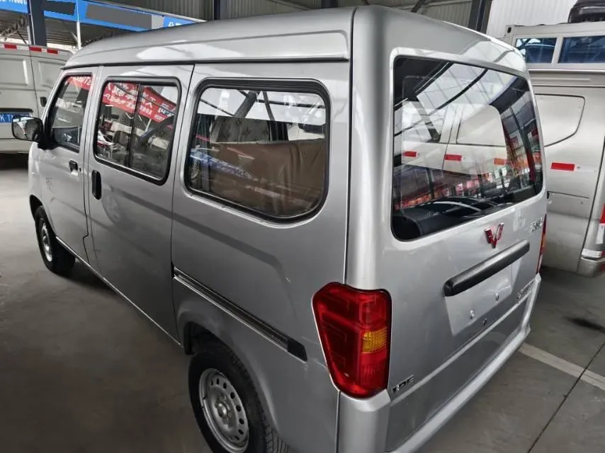 2020 WuLing ZhiGuang 1.2L 76HP L4 5MT,autocango,china used car exporter,china ev exporter,chinese used car exporter,chinese used ev exporter