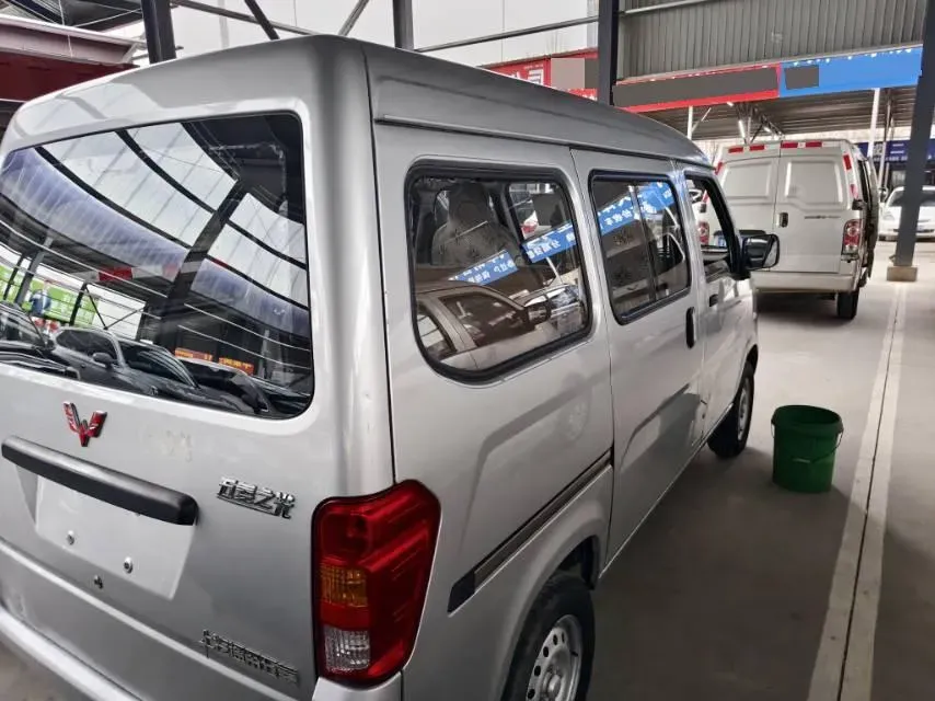 2020 WuLing ZhiGuang 1.2L 76HP L4 5MT,autocango,china used car exporter,china ev exporter,chinese used car exporter,chinese used ev exporter