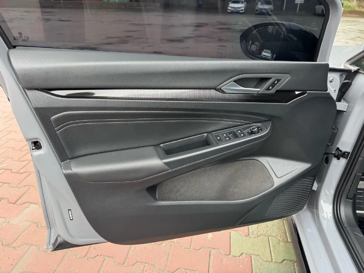 2021 Volkswagen Golf 1.4T 150HP L4 7DCT,autocango,china used car exporter,china ev exporter,chinese used car exporter,chinese used ev exporter