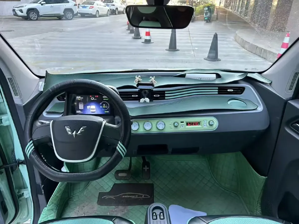 2020 WuLing HongGuang MINI EV BEV 9.3KWH,autocango,china used car exporter,china ev exporter,chinese used car exporter,chinese used ev exporter