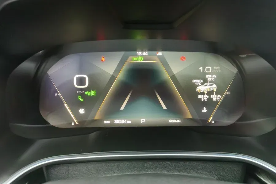 2017 WEY VV5 2.0T 197HP L4 7DCT,autocango,china used car exporter,china ev exporter,chinese used car exporter,chinese used ev exporter