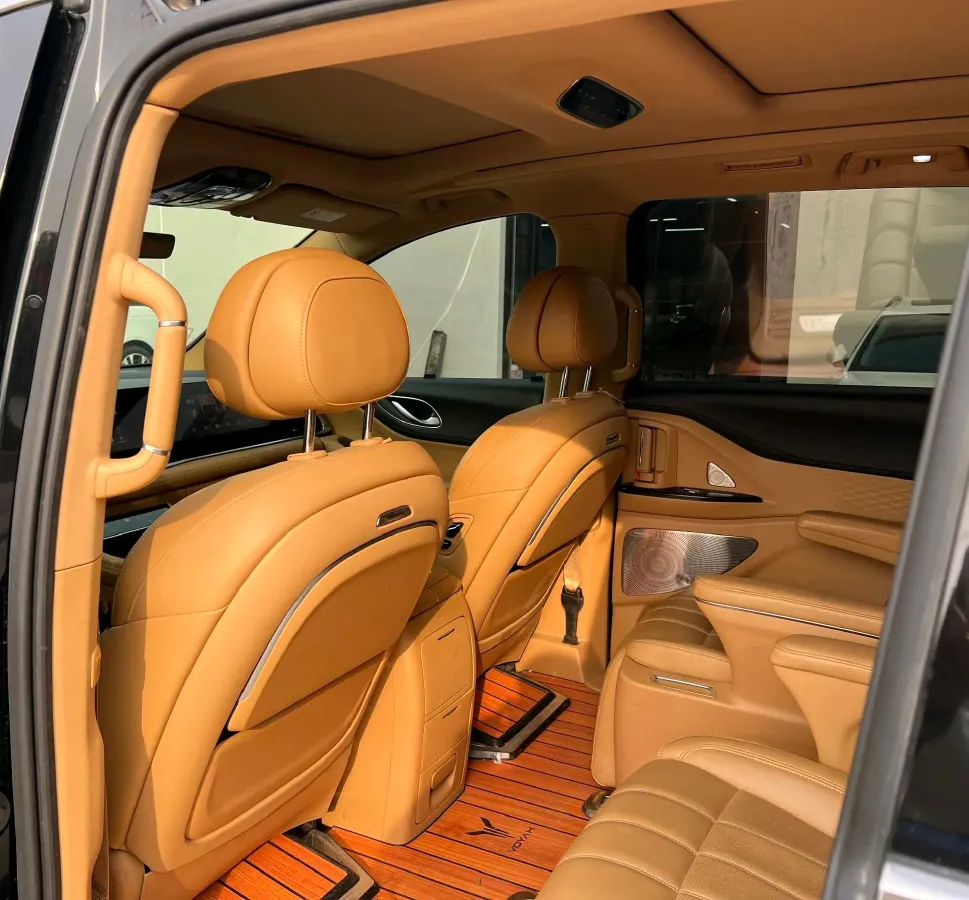 2024 Voyah Dream 1.5T 150HP L4 PHEV 43KWH,autocango,china used car exporter,china ev exporter,chinese used car exporter,chinese used ev exporter