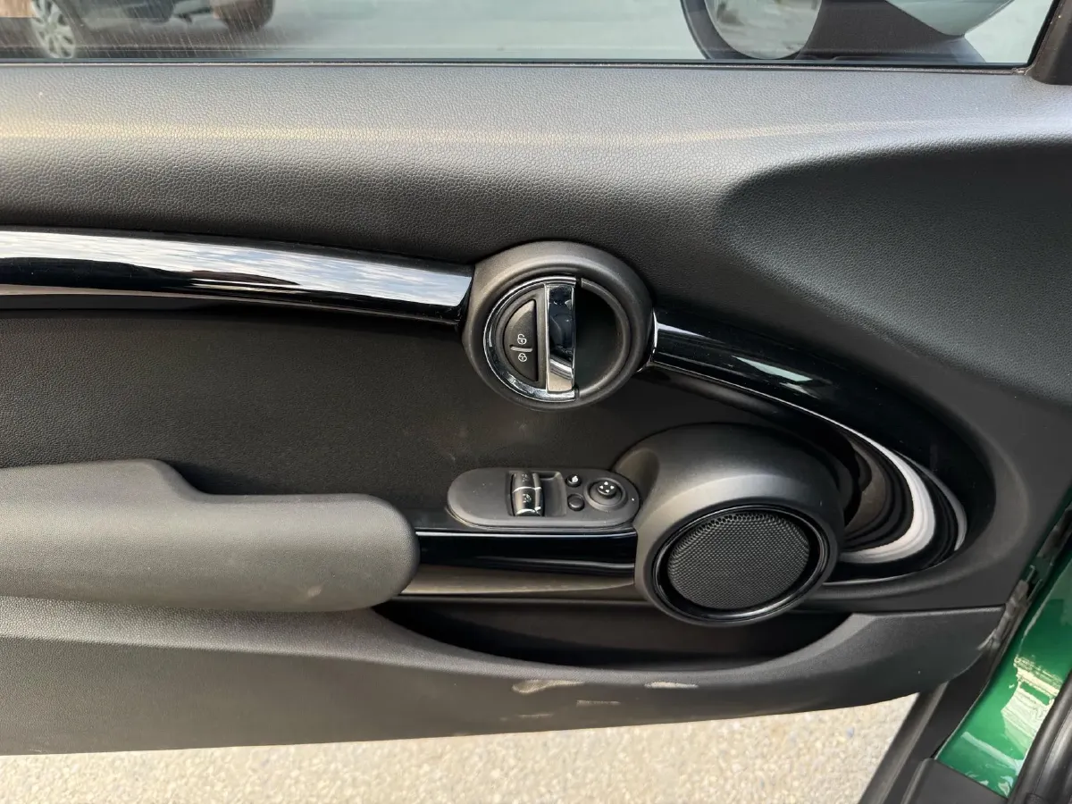 2021 MINI MINI 1.5T 136HP L3 7DCT,autocango,china used car exporter,china ev exporter,chinese used car exporter,chinese used ev exporter