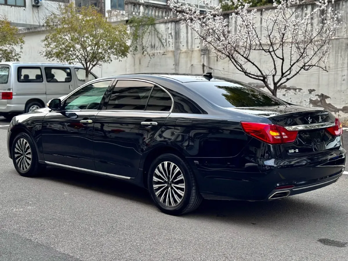 2018 HongQi H7 2.0T 204HP L4 6AT,autocango,china used car exporter,china ev exporter,chinese used car exporter,chinese used ev exporter