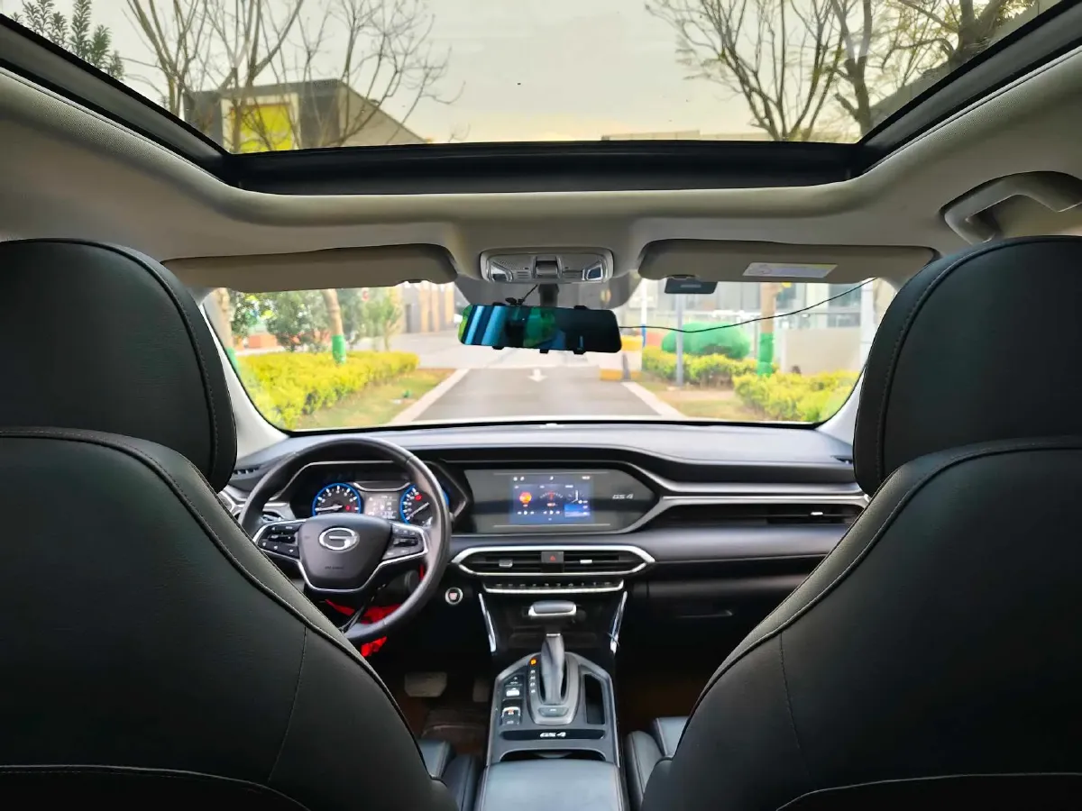 2021 GAC Trumpchi GS4 1.5T 169HP L4 6AT,autocango,china used car exporter,china ev exporter,chinese used car exporter,chinese used ev exporter