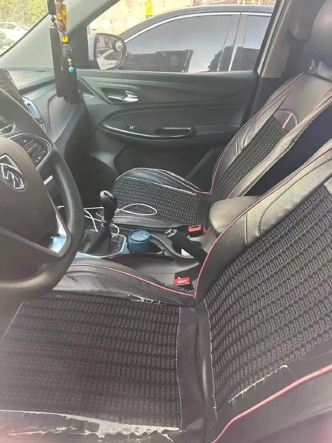 2019 BaoJun 730 1.5T 147HP L4 6MT,autocango,china used car exporter,china ev exporter,chinese used car exporter,chinese used ev exporter