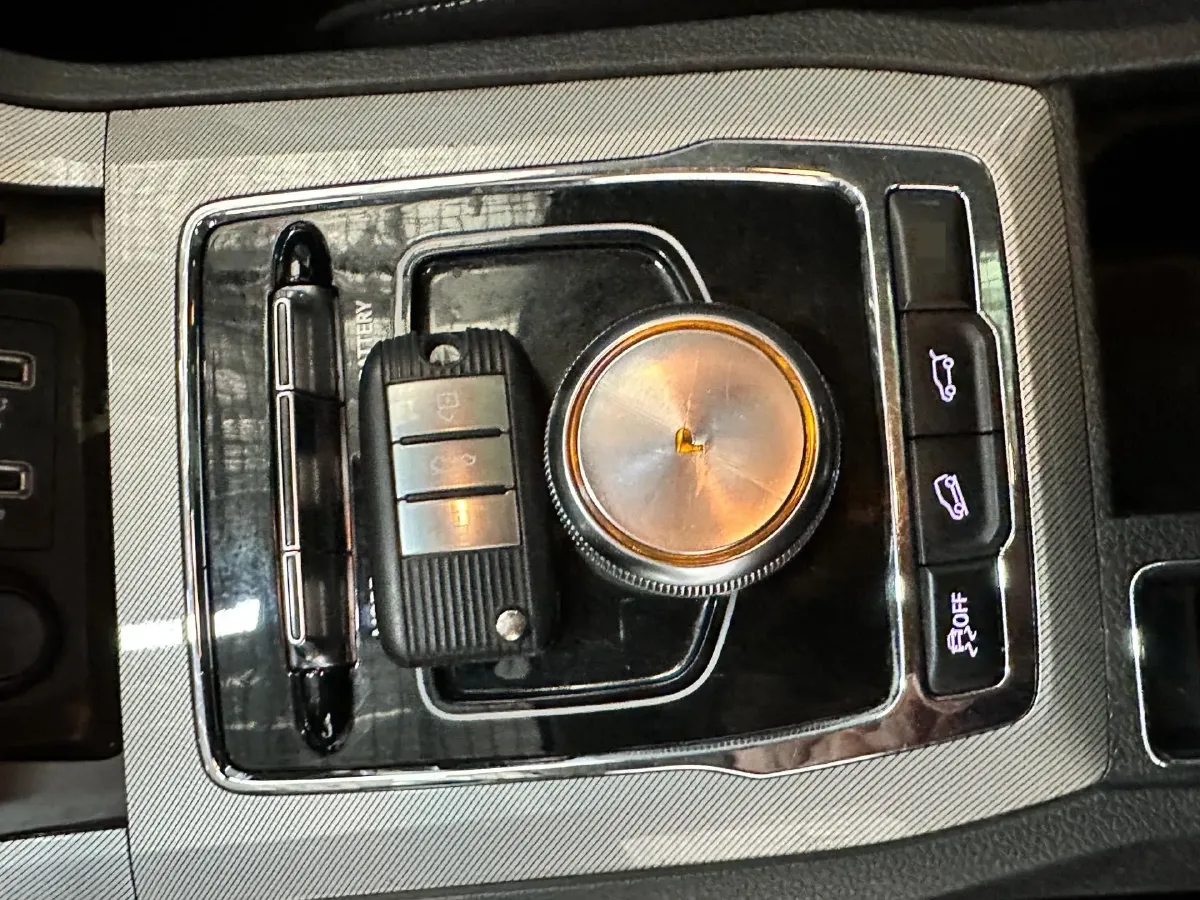 2017 Roewe RX5 BEV 48.3KWH,autocango,china used car exporter,china ev exporter,chinese used car exporter,chinese used ev exporter