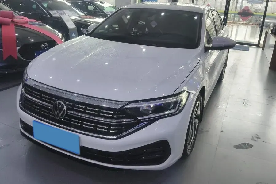 2023 Volkswagen Sagitar 1.5T 160HP L4 7DCT,autocango,china used car exporter,china ev exporter,chinese used car exporter,chinese used ev exporter