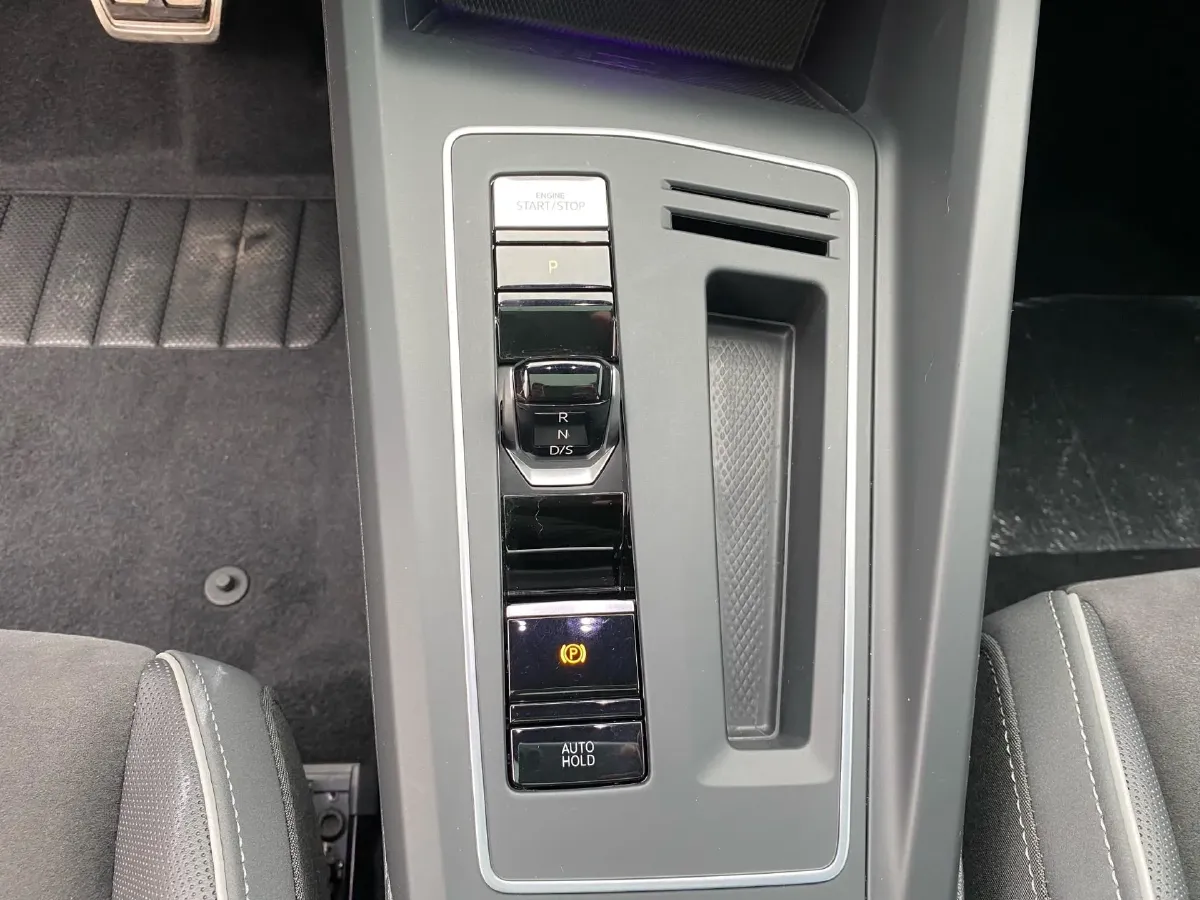 2021 Volkswagen Golf 1.4T 150HP L4 7DCT,autocango,china used car exporter,china ev exporter,chinese used car exporter,chinese used ev exporter